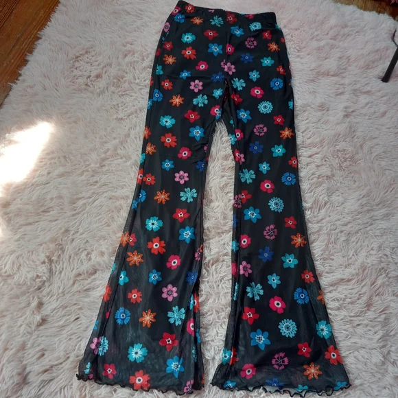 ❣️SOLD OUT online! Fit&flare flower retro lettuce edged mesh overlay bellbottoms - Picture 1 of 4